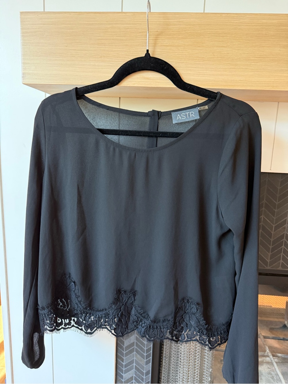 ASTR Black Long-Sleeve Lace-Trim Blouse